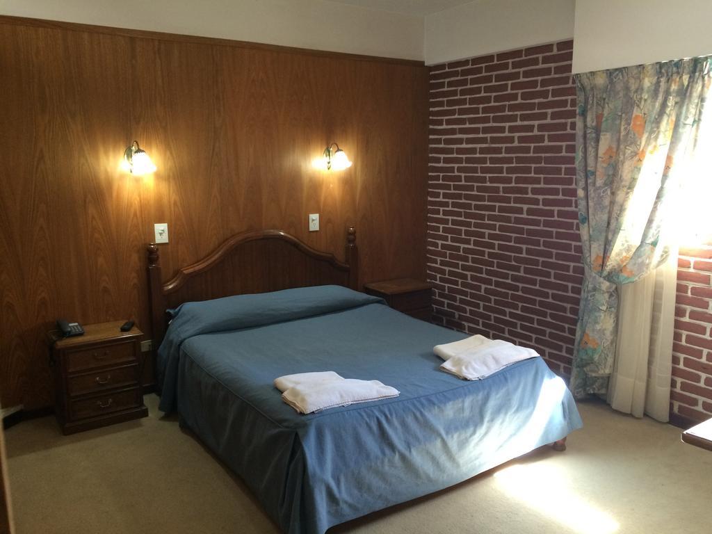 Hotel Americano Μπουένος Άιρες Δωμάτιο φωτογραφία